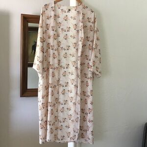 Women's Floral Lightweight Wrap Scarf - Cream Peach Floral